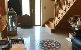 Leigh House Bed And Breakfast