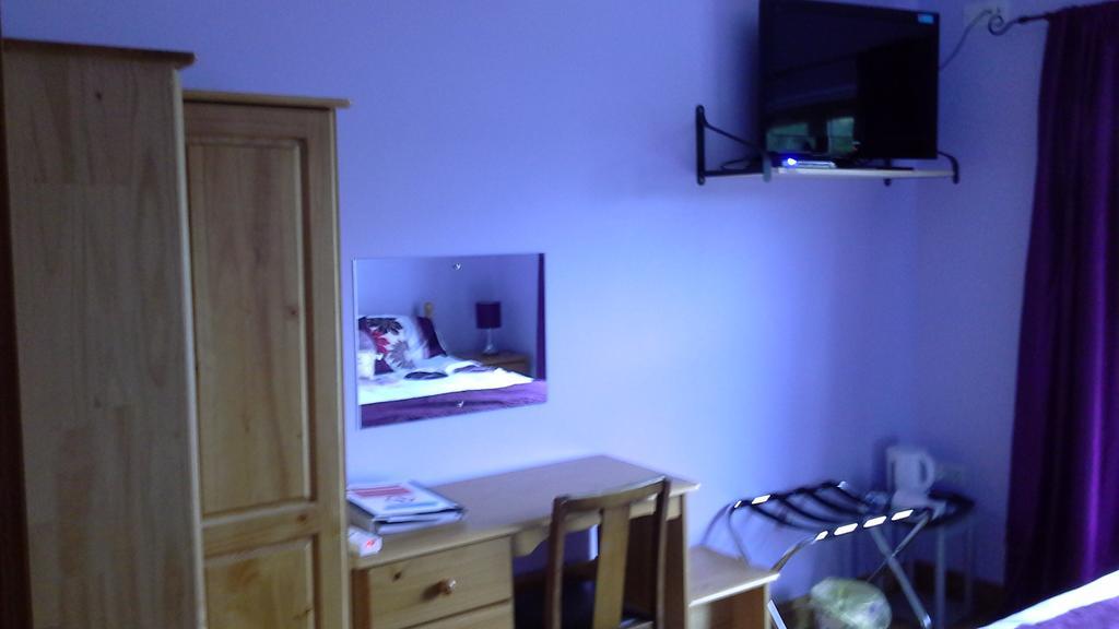 Leigh House Bed And Breakfast Ballyroney Room photo